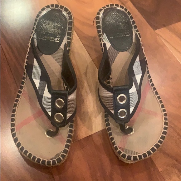 Burberry Espadrille - Picture 1 of 3